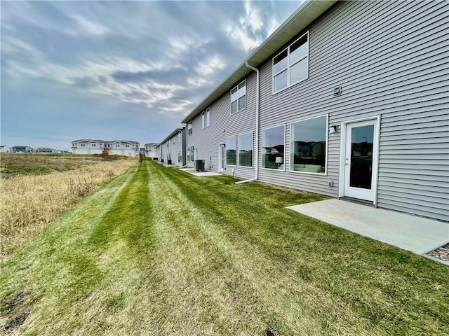 view of yard with cooling unit
