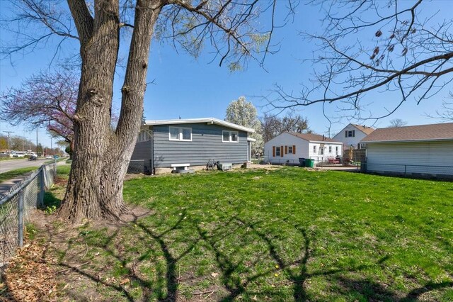 4132 69th St, Urbandale, IA 50322 - view of yard
