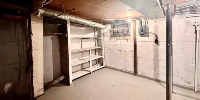 view of unfinished basement