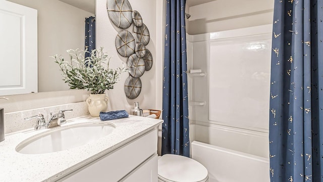 2810 NW 28th St, Ankeny, IA 50023 - full bath featuring vanity and shower / bath combination with curtain