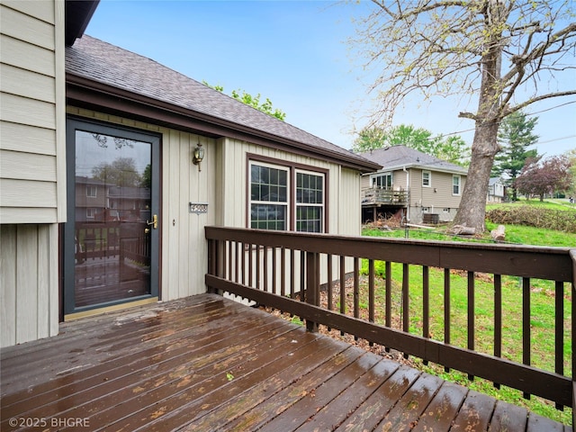 4508 SE 3rd St, Des Moines, IA 50315 - view of wooden terrace