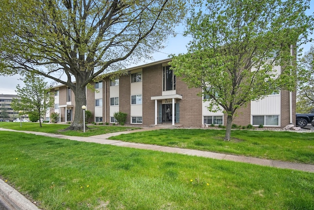 4202 62nd St Unit 6, Urbandale, IA 50322 - view of building exterior
