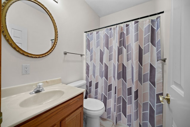 5099 Clover Ridge Rd, Panora, IA 50216 - full bathroom with toilet, a shower with curtain, and vanity