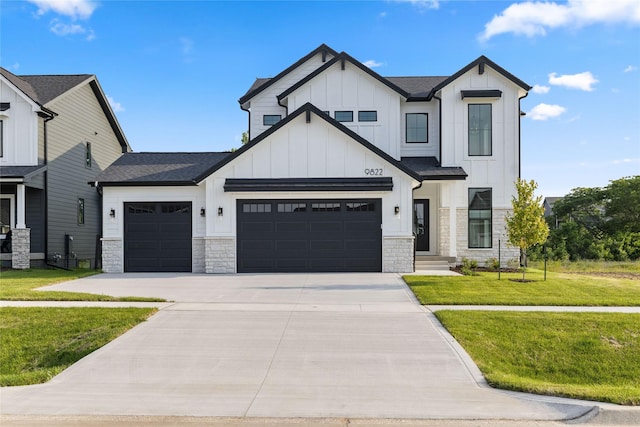 9822 Watermeadow Cir, Johnston, IA 50131 - photo 1