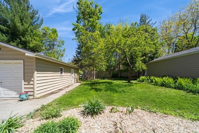 view of yard featuring fence