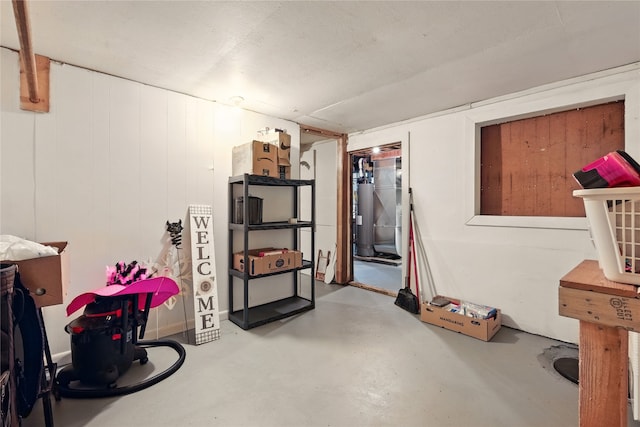 2216 Lay St, Des Moines, IA 50317 - basement with water heater