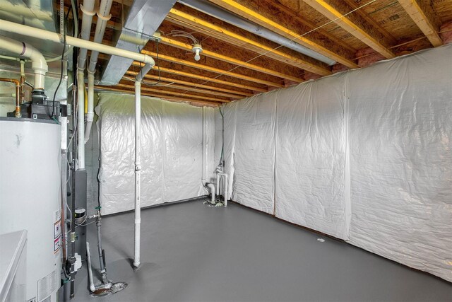 5301 SE 27th St, Des Moines, IA 50320 - unfinished below grade area with water heater