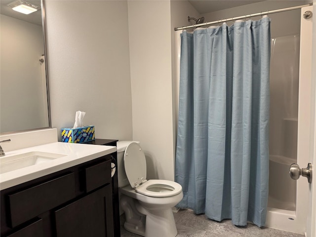 2708 NW Boulder Point Pl, Ankeny, IA 50023 - full bathroom featuring toilet, vanity, and a shower with shower curtain
