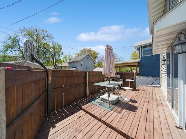 deck with fence