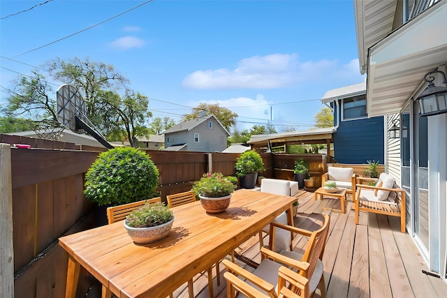 3812 Kingman Blvd, Des Moines, IA 50311 - view of deck