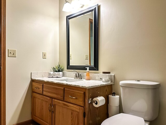 917 SE Allyn St, Ankeny, IA 50021 - half bath with vanity and toilet