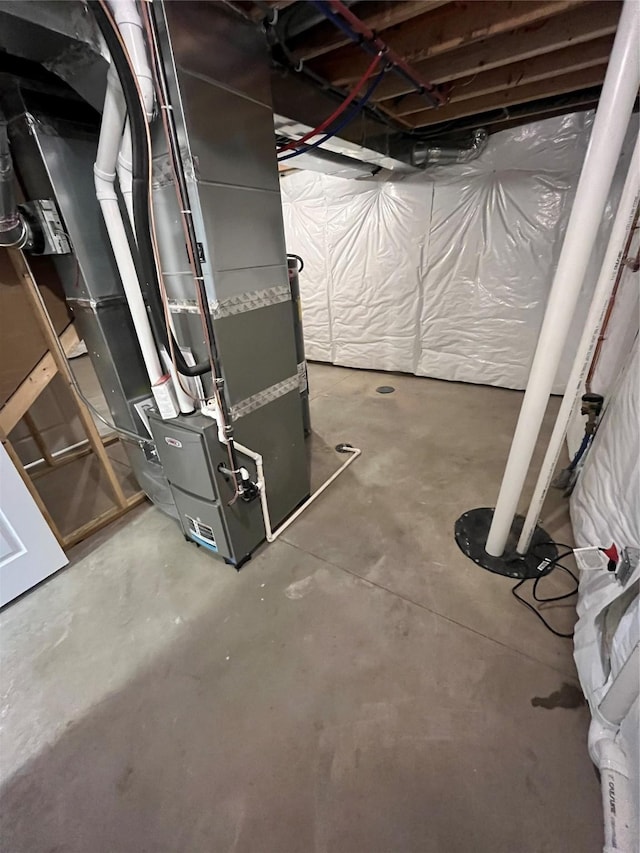 1533 Walker St, Des Moines, IA 50316 - view of unfinished below grade area