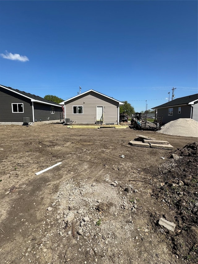 1533 Walker St, Des Moines, IA 50316 - view of yard