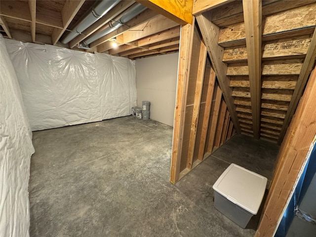 1533 Walker St, Des Moines, IA 50316 - view of unfinished below grade area