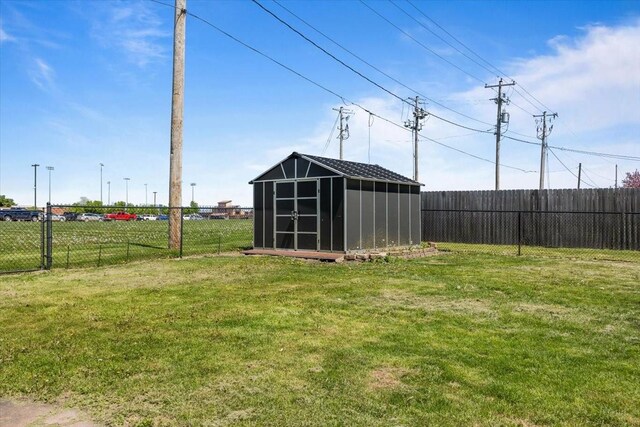 515 Kingman Blvd, Madrid, IA 50156 - view of yard with an outdoor structure