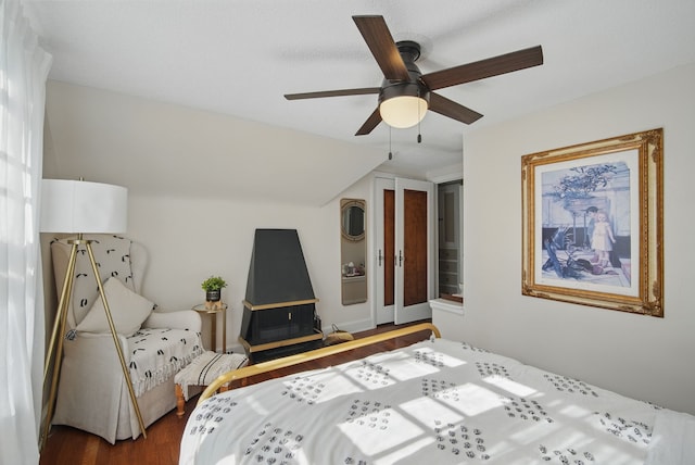 1534 41st St, Des Moines, IA 50311 - bedroom featuring dark wood-style flooring and ceiling fan