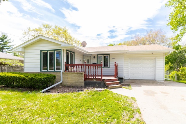 3926 Lynner Dr, Des Moines, IA 50310 - photo 1