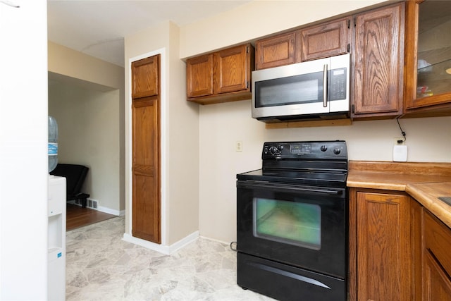 3926 Lynner Dr, Des Moines, IA 50310 - photo 6