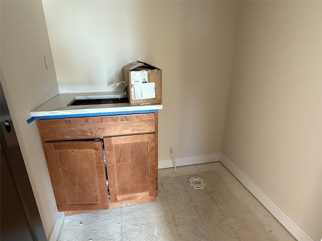 detailed view of baseboards