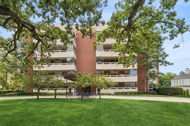 view of building exterior