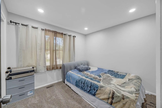 518 Maxwelton Dr, Des Moines, IA 50315 - bedroom with carpet floors, baseboards, and recessed lighting