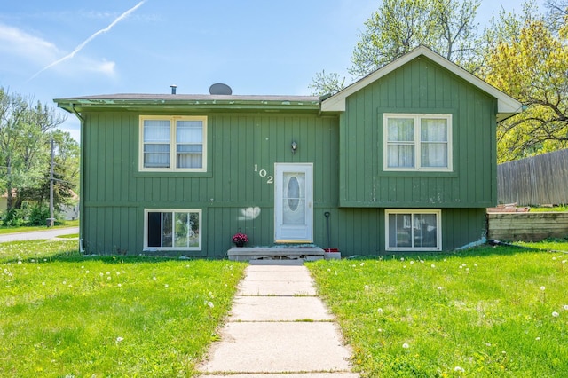 102 Wall Ave, Des Moines, IA 50315 - view of bi-level home