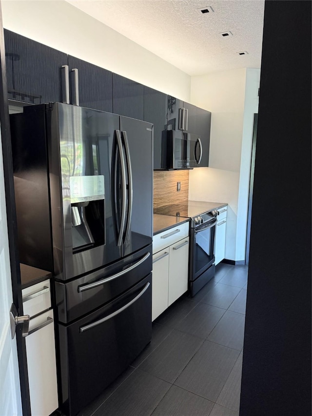 950 67th St Unit 321, West Des Moines, IA 50266 - kitchen with stainless steel refrigerator with ice dispenser, electric stove, decorative backsplash, a textured ceiling, and white cabinets