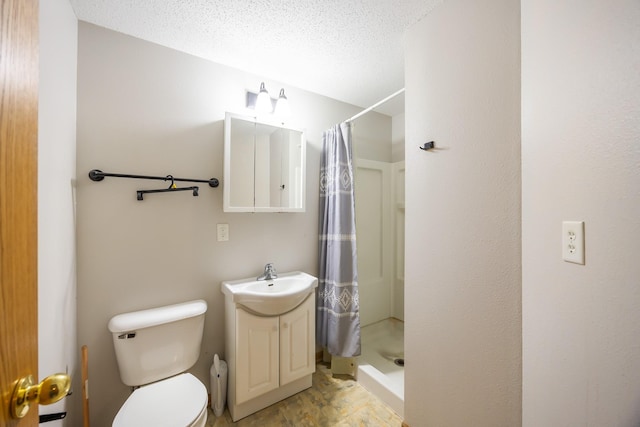 1634 Prairie Cir, Altoona, IA 50009 - full bath featuring a shower stall, toilet, vanity, and a textured ceiling