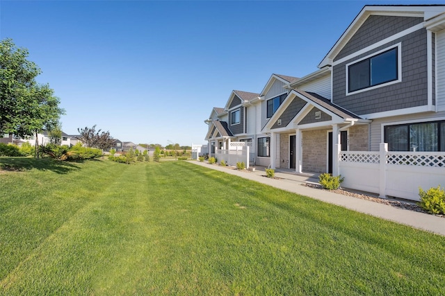 2642 SE Osier Ave, West Des Moines, IA 50265 - view of green lawn featuring a residential view