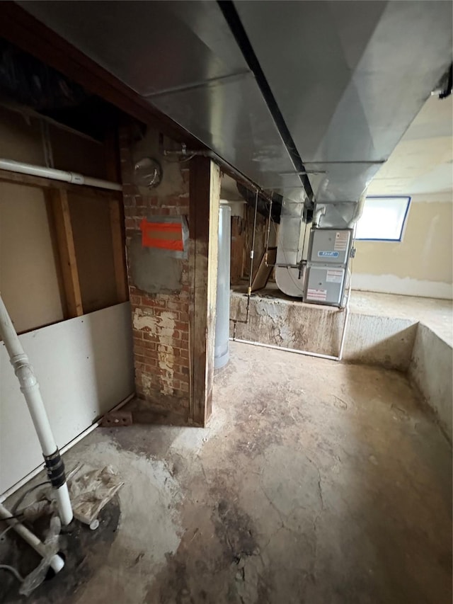 2810 Payne Rd, Des Moines, IA 50310 - below grade area with heating unit