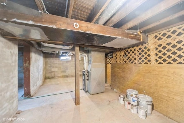 930 Forest Ave, Des Moines, IA 50314 - below grade area featuring heating unit