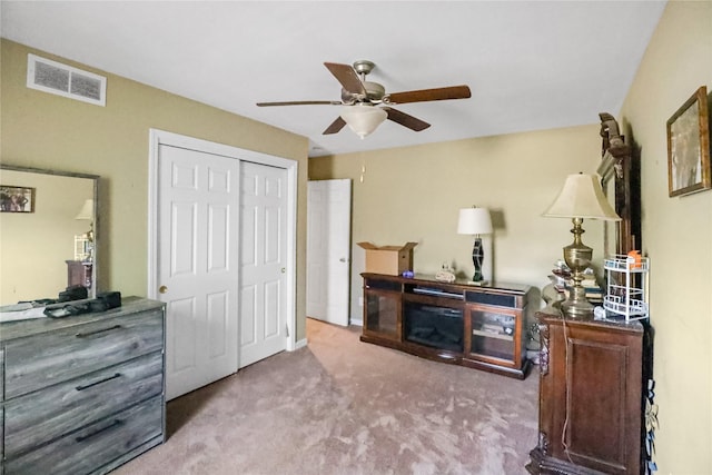 1424 Cleveland Ave, Des Moines, IA 50316 - home office with ceiling fan and carpet floors
