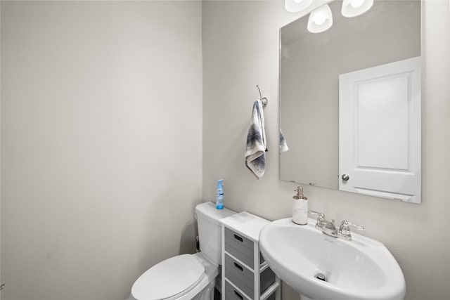 9556 Crestview Dr, West Des Moines, IA 50266 - bathroom with a sink and toilet