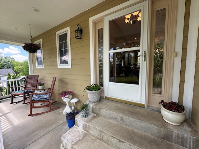 711 E Madison St, Winterset, IA 50273 - entrance to property featuring a porch