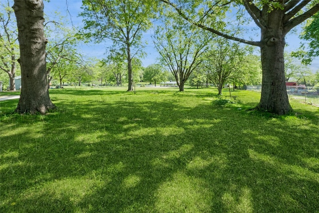 820 Main St, Norwalk, IA 50211 - view of grassy yard