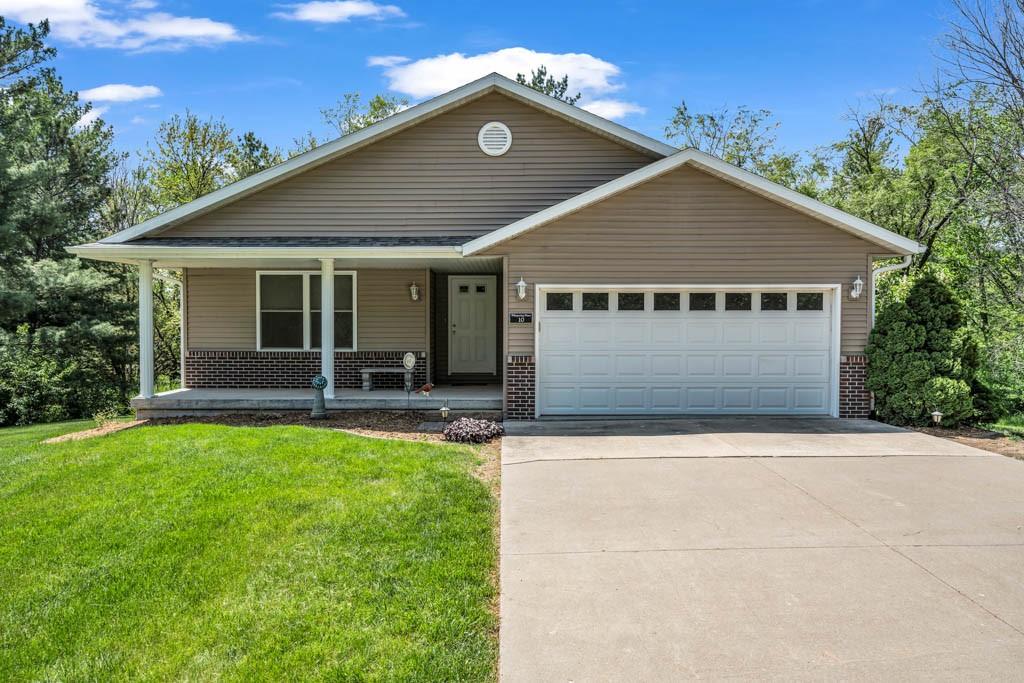 501 E 19th St S Unit 10, Newton, IA 50208 - photo 1