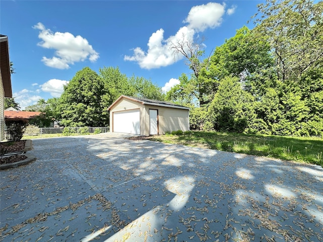3429 54th St, Des Moines, IA 50310 - view of detached garage