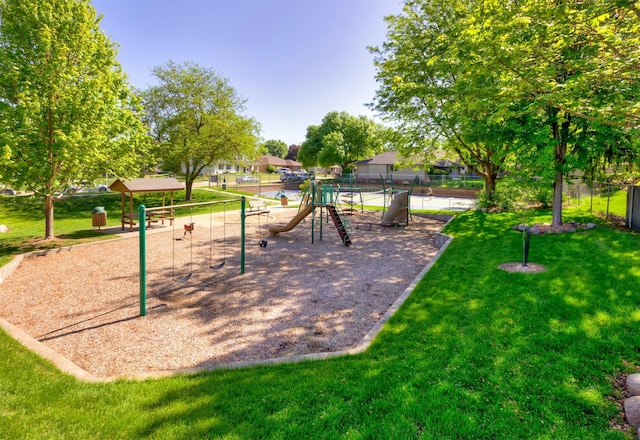 10760 Elmcrest Dr, Clive, IA 50325 - view of community