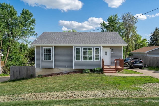 208 Mckinley Ave, Des Moines, IA 50315 - bungalow-style home with a shingled roof