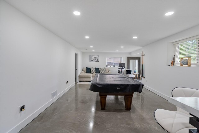 208 Mckinley Ave, Des Moines, IA 50315 - recreation room featuring recessed lighting, baseboards, finished concrete flooring, and pool table