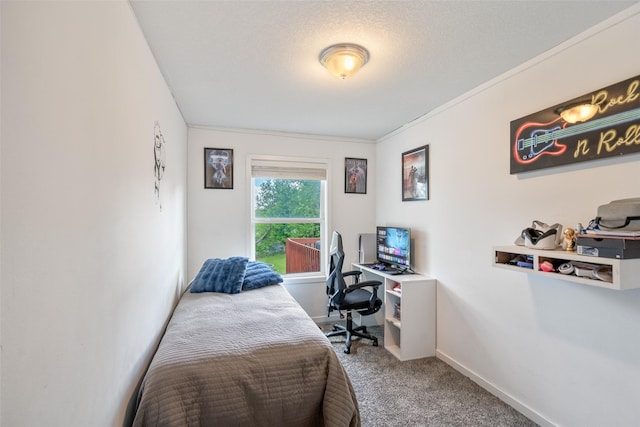 208 Mckinley Ave, Des Moines, IA 50315 - carpeted bedroom featuring a desk, baseboards, and crown molding