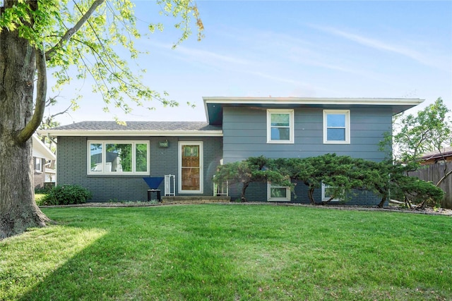 2106 62nd St, Des Moines, IA 50322 - split level home with brick siding
