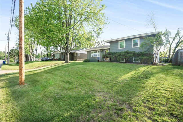 2106 62nd St, Des Moines, IA 50322 - view of green lawn