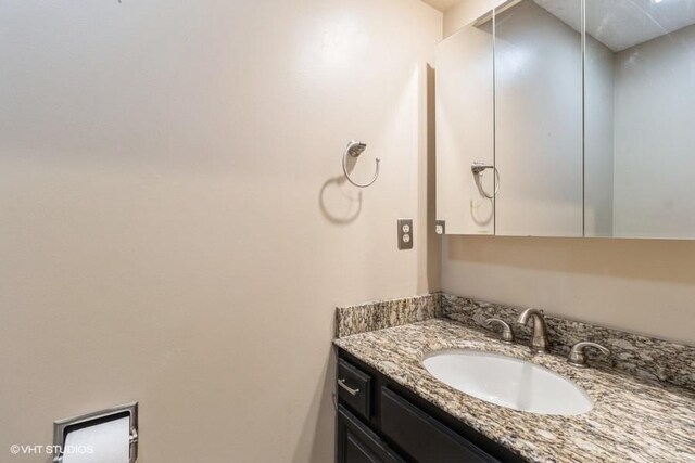 6406 Theresa Dr, Johnston, IA 50131 - bathroom featuring vanity