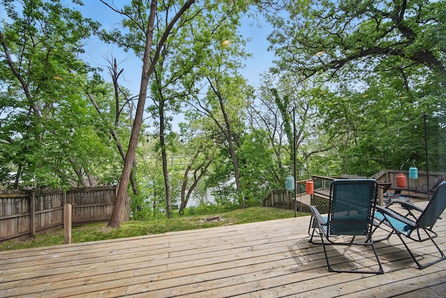 1919 Arlington Ave, Des Moines, IA 50314 - wooden terrace featuring fence