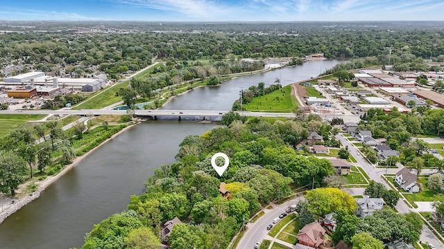 1919 Arlington Ave, Des Moines, IA 50314 - bird's eye view of a nearby body of water and a notable bridge