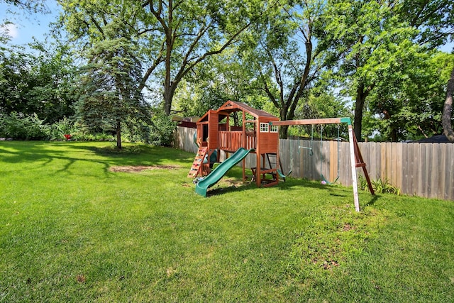 6700 Sheridan Ave, Des Moines, IA 50322 - view of jungle gym