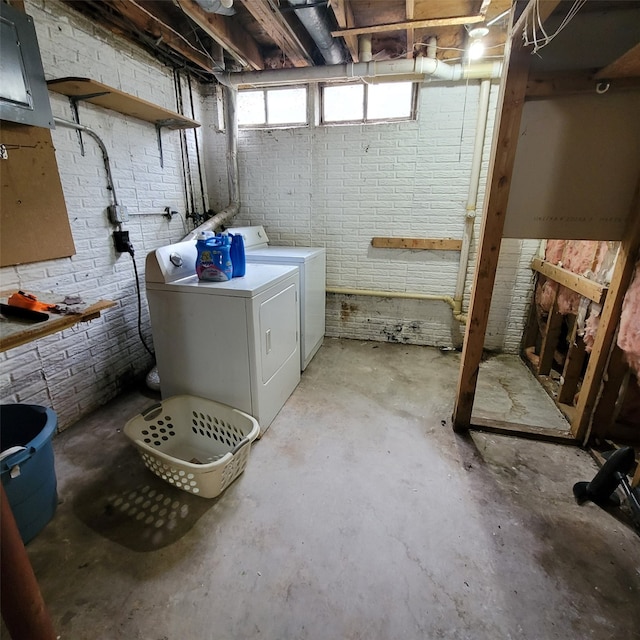 1850 King Ave, Des Moines, IA 50320 - basement with independent washer and dryer