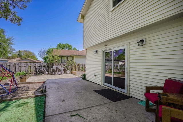406 NW Kimberly Ln, Ankeny, IA 50023 - view of patio with fence