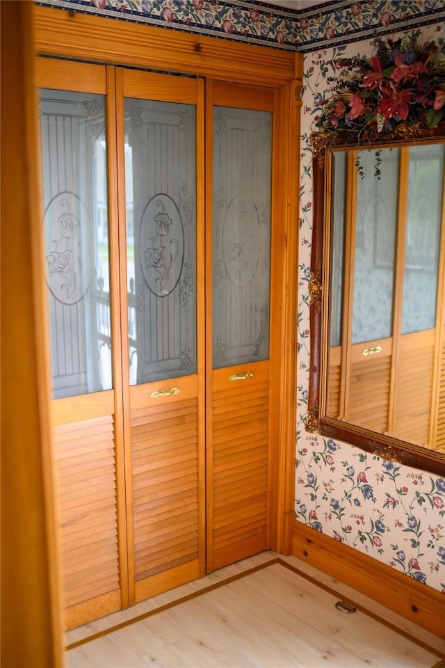 320 E 3rd St S, Newton, IA 50208 - view of closet